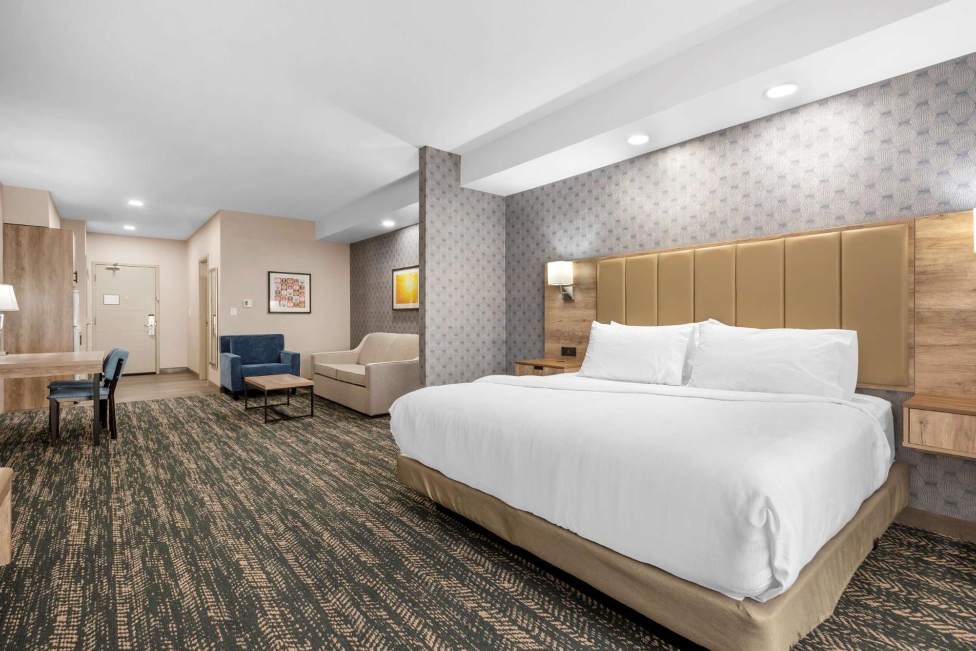 เบสต์ เวสเทิร์น พรีเมียร์ เอ็กเซกคิวทีฟ Hotel เมดิซีนแฮท ภายนอก รูปภาพ