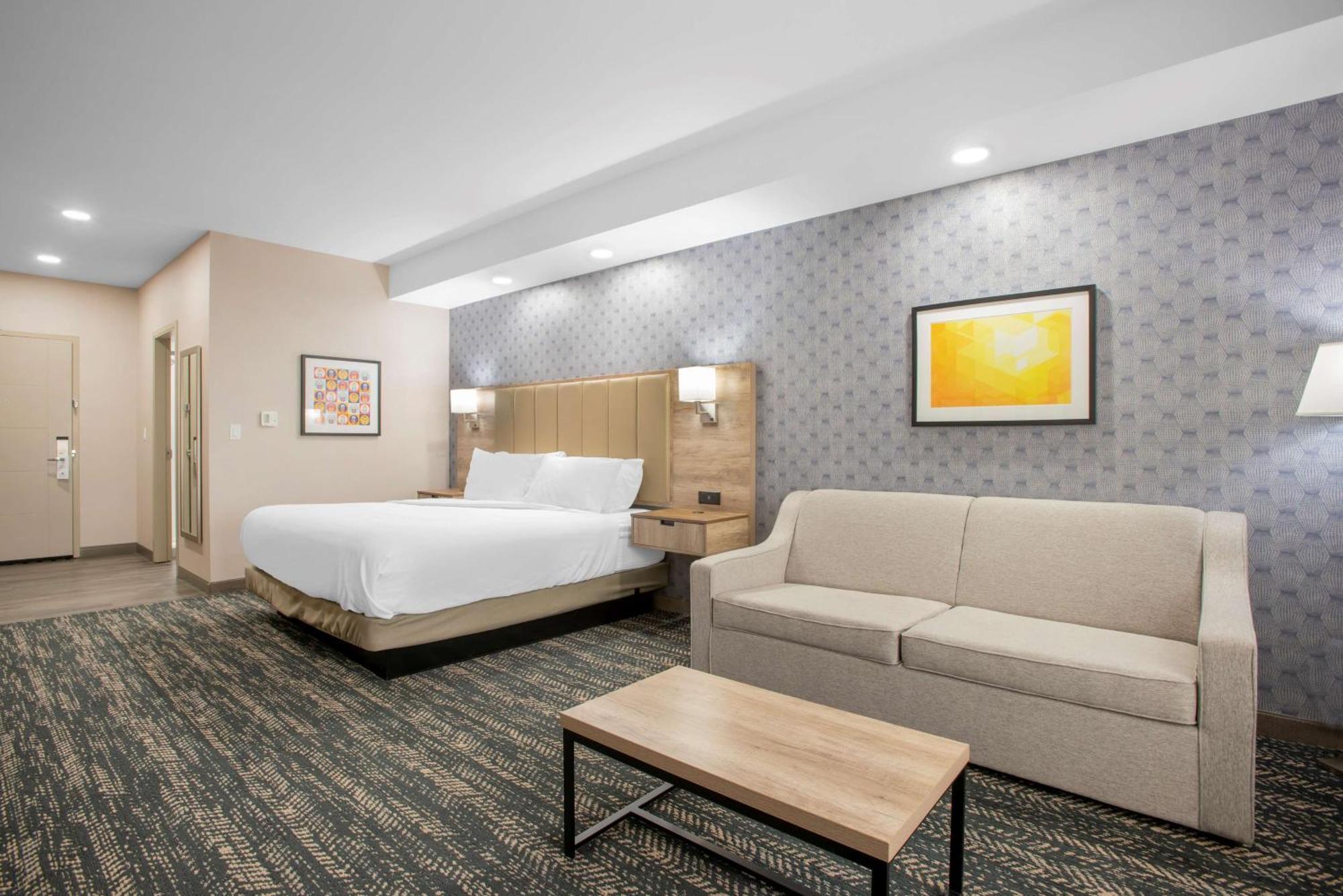 เบสต์ เวสเทิร์น พรีเมียร์ เอ็กเซกคิวทีฟ Hotel เมดิซีนแฮท ภายนอก รูปภาพ